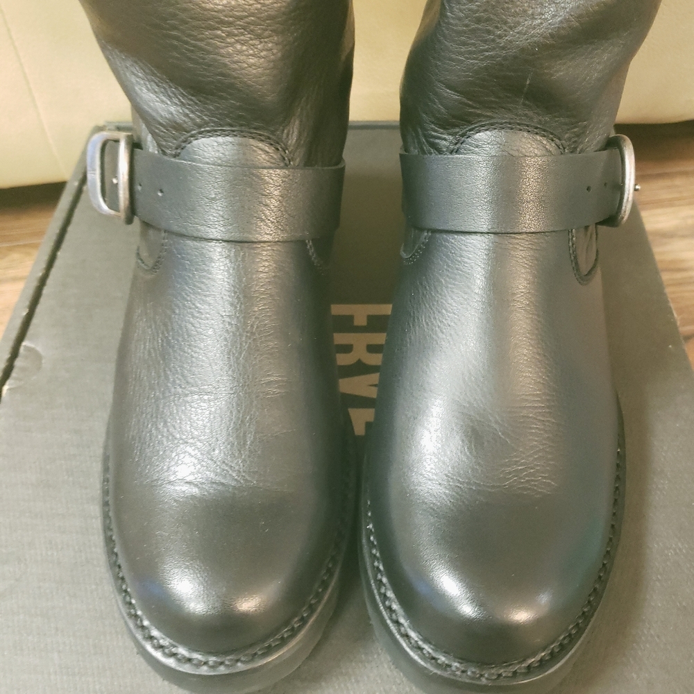 NWOT Frye Veronica Short Boots in Black - Picture 16 of 17